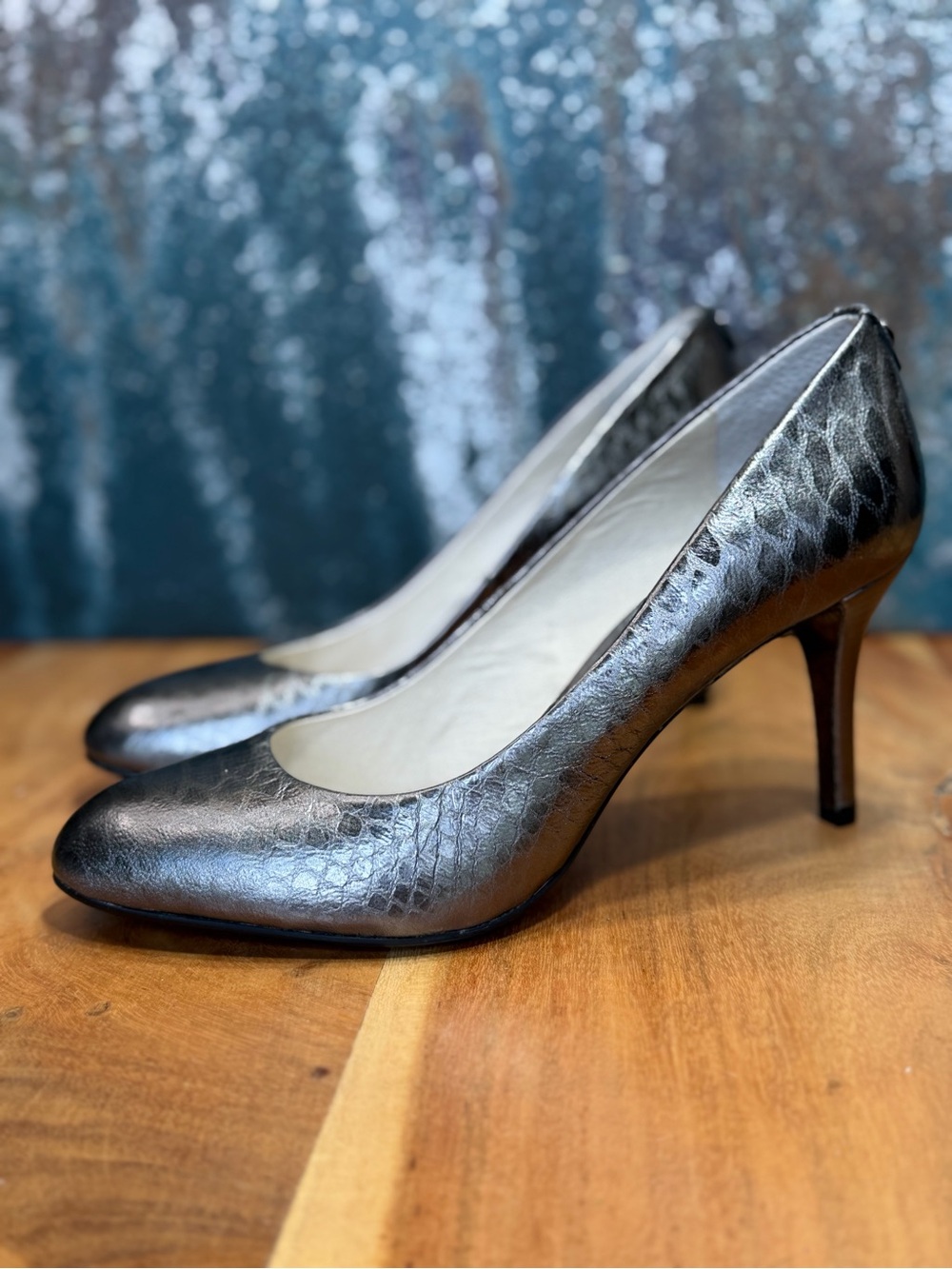 Michael Michael Kors Classic Silver/Black Leather Snakeskin Heels size 9 NWOT